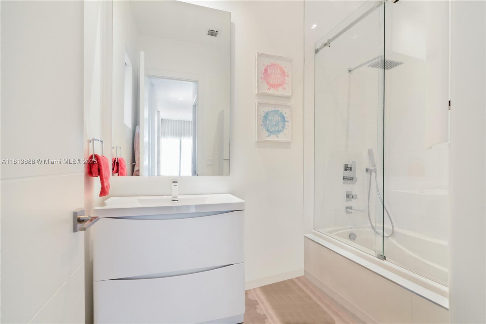 7210 S Prestwick Pl # 7210