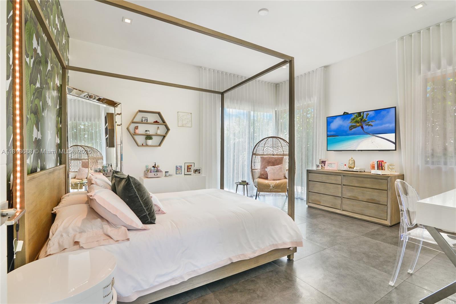 7210 S Prestwick Pl # 7210