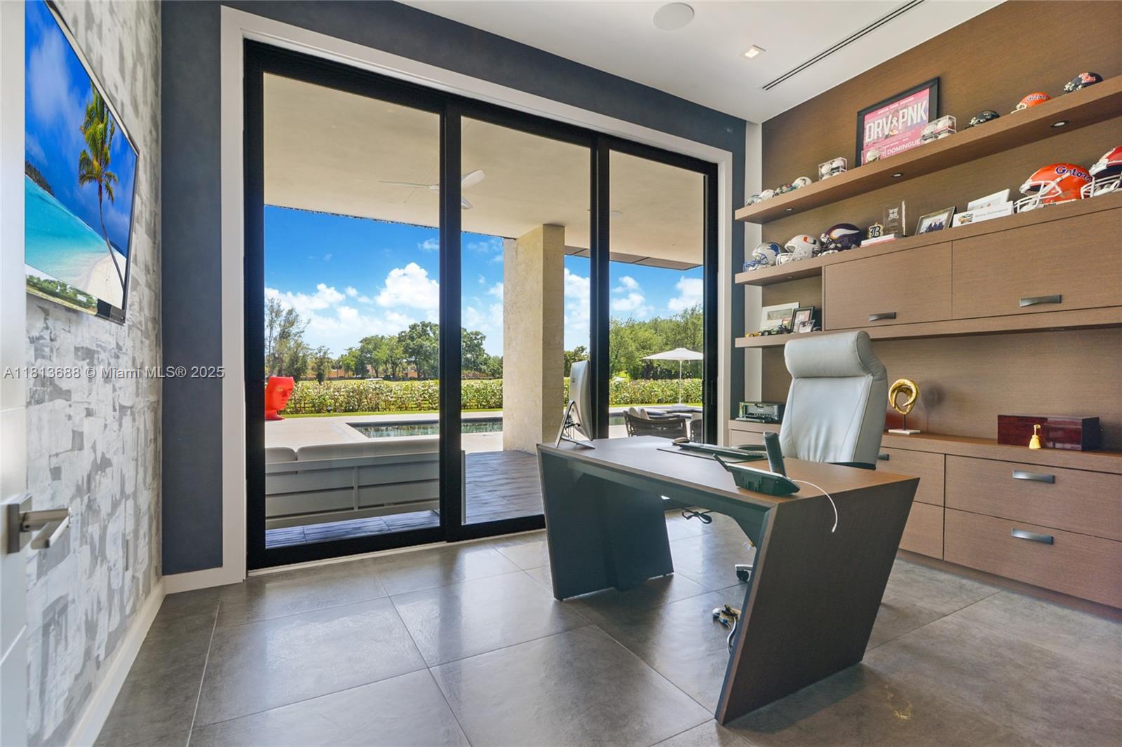 7210 S Prestwick Pl # 7210