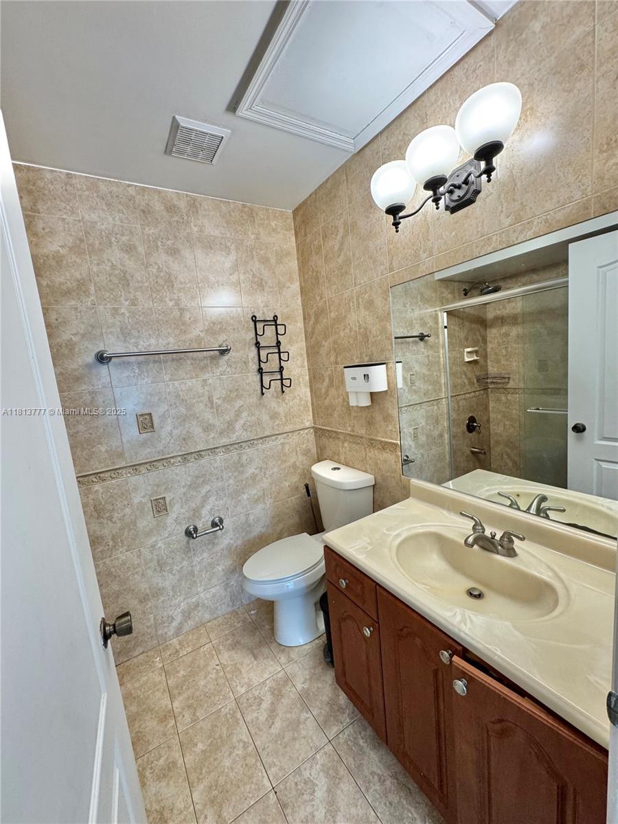 120 SW 109th Ave # 3