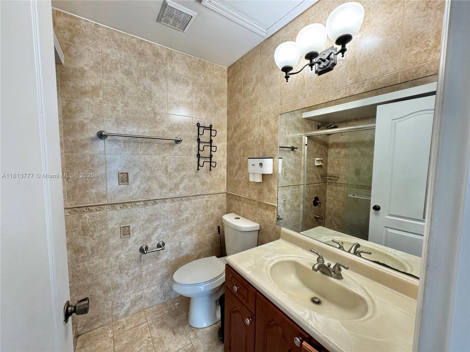 120 SW 109th Ave # 3