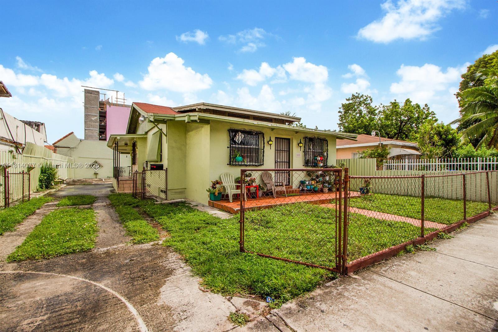 1159 NW 4th St