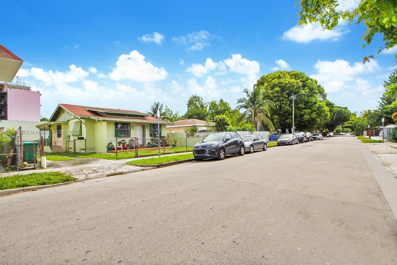 1159 NW 4th St
