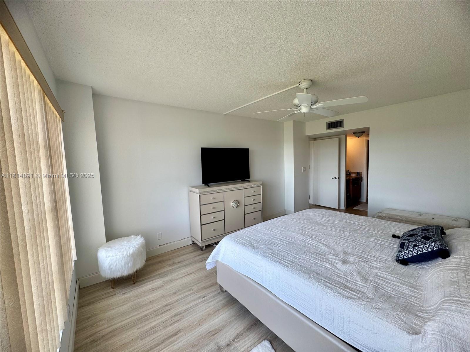 10777 W Sample Rd # 1006