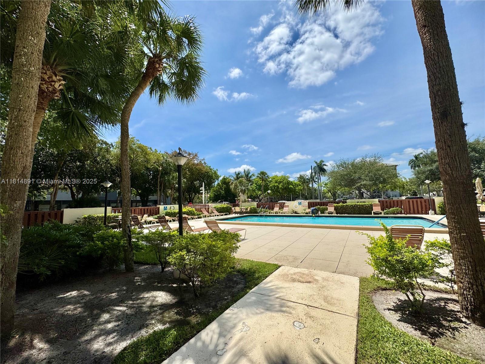 10777 W Sample Rd # 1006