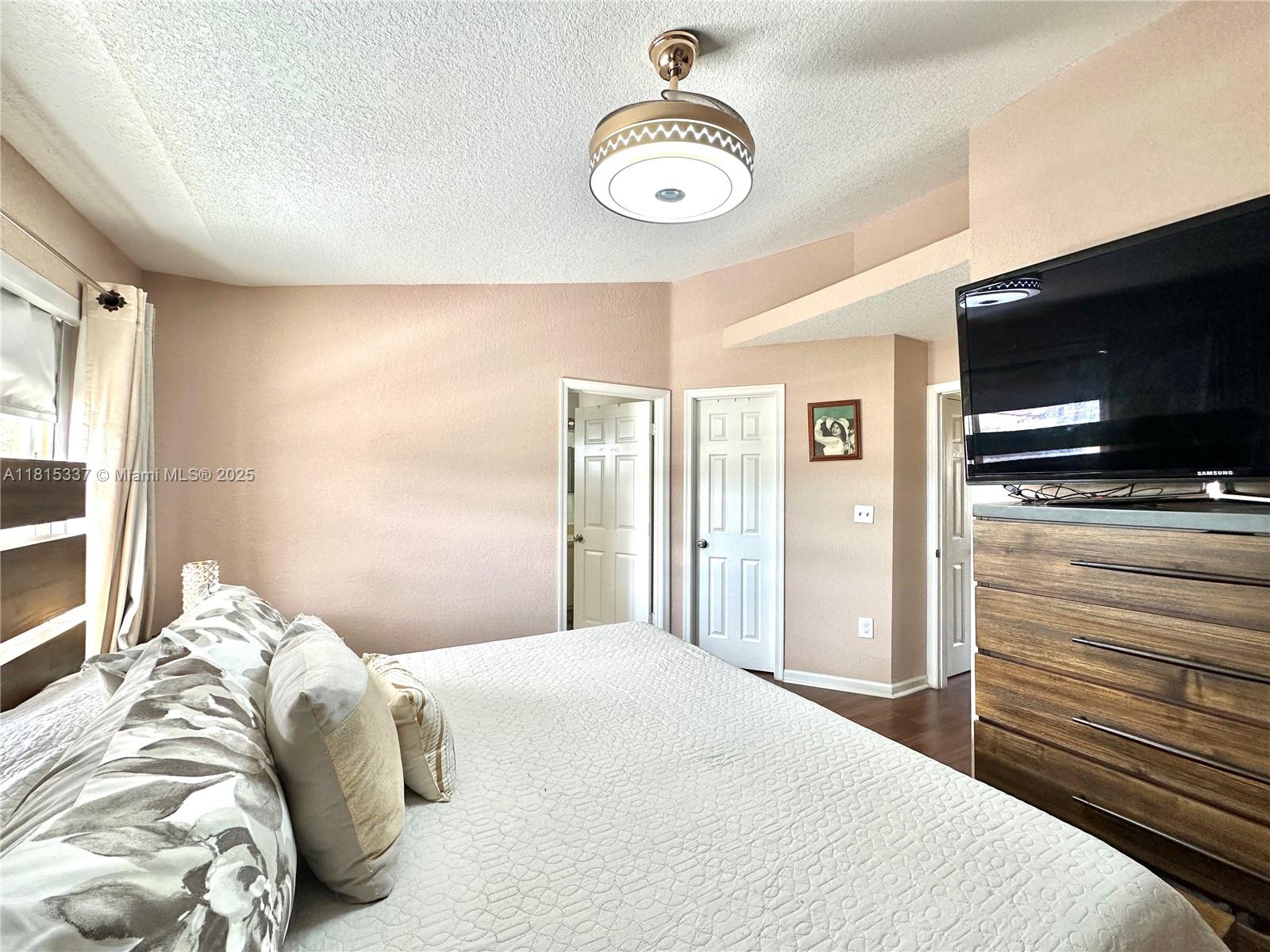 19021 NW 52nd Ct