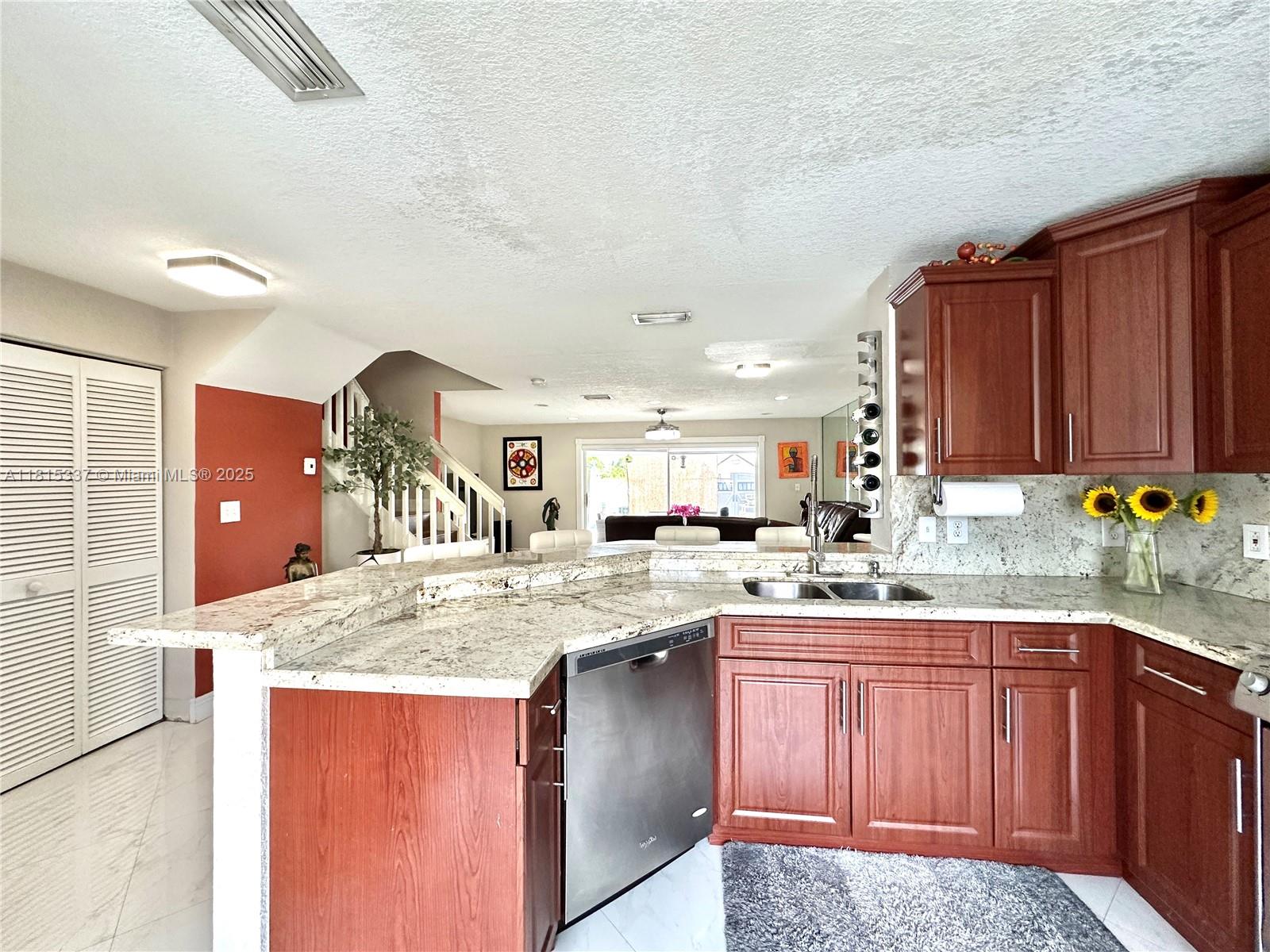 19021 NW 52nd Ct