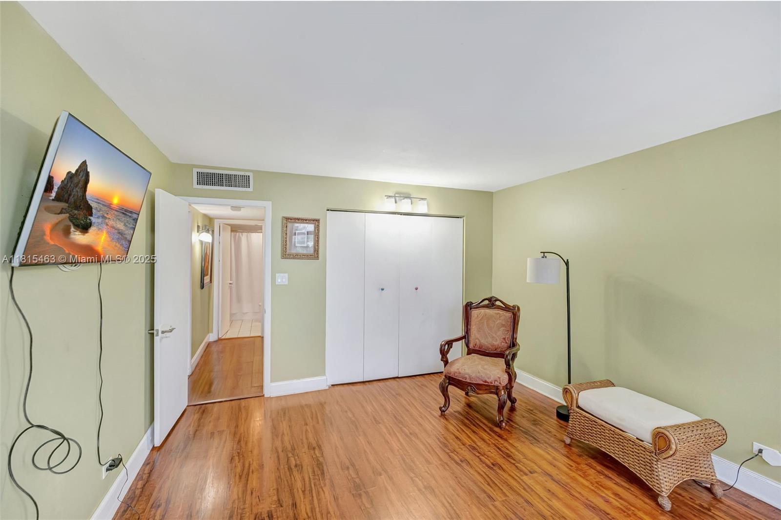 10101 E Bay Harbor Dr # 502