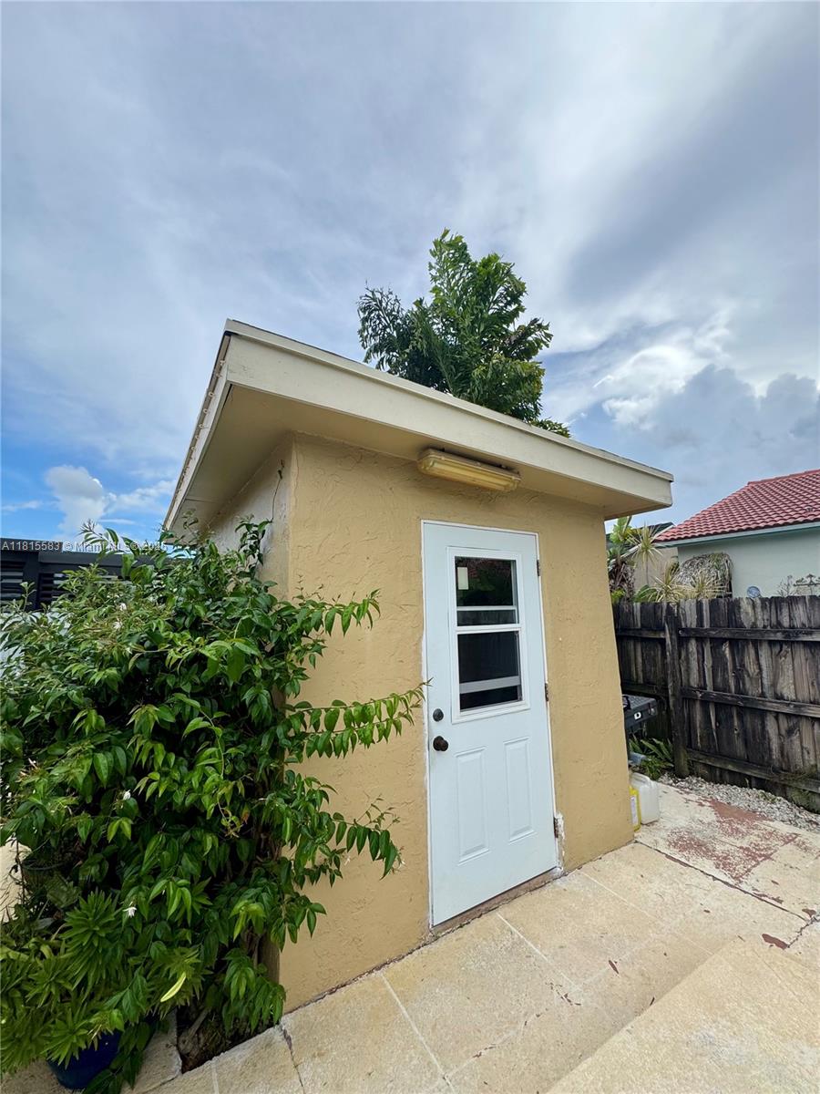 17086 SW 144th Ct