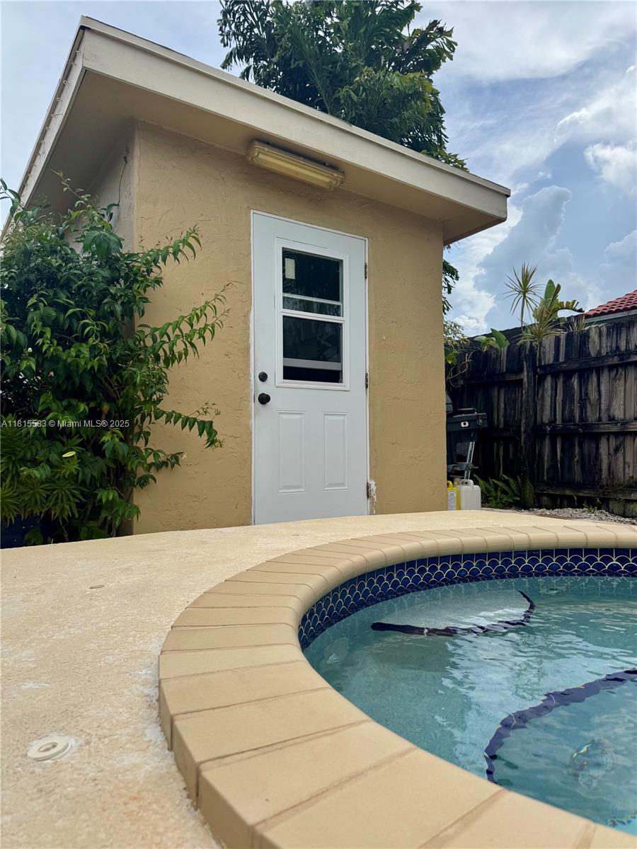 17086 SW 144th Ct