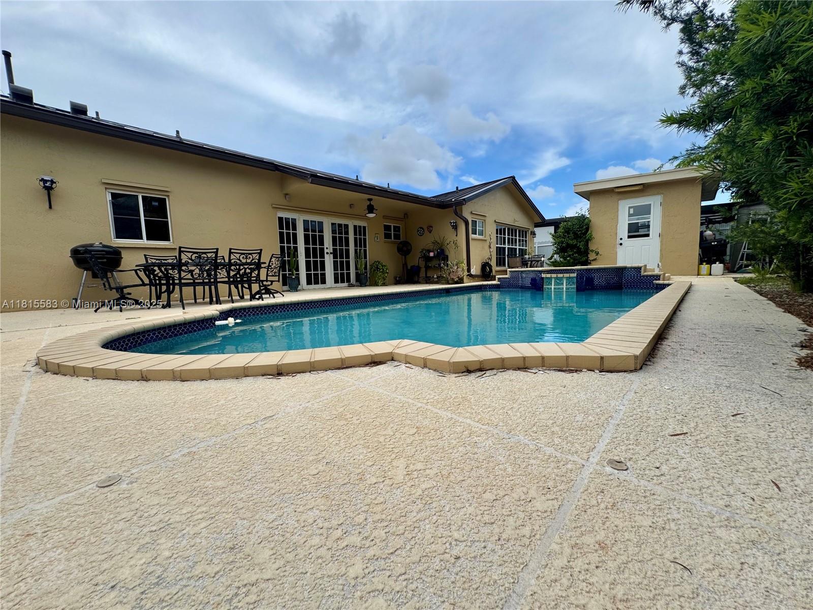 17086 SW 144th Ct