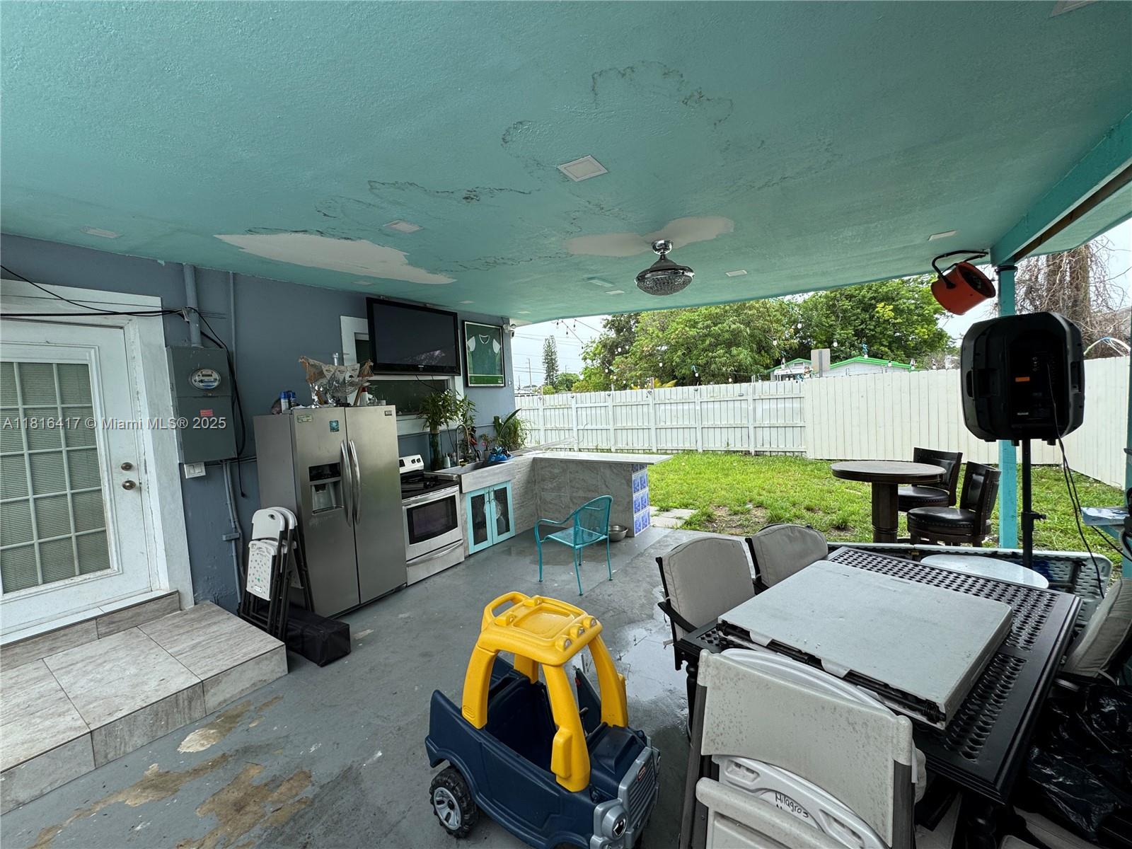 7000 NW 21st Ave