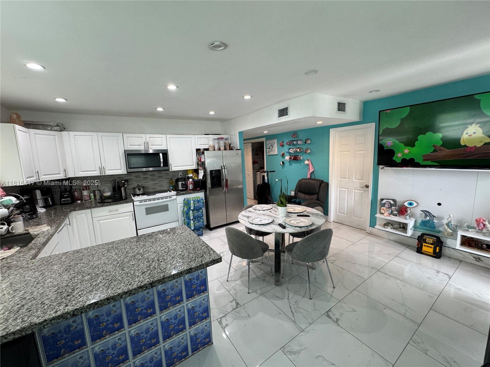 7000 NW 21st Ave