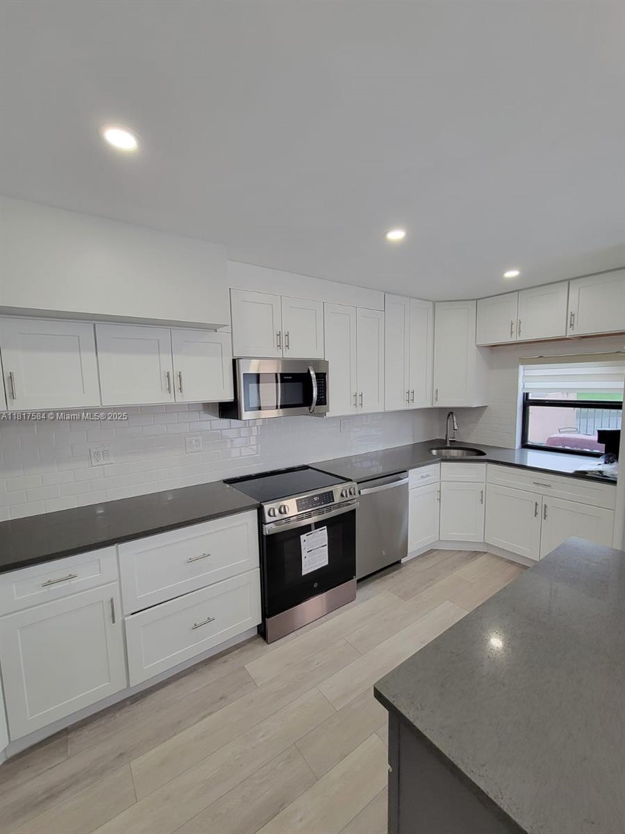 9123 NW 38th Dr # 33