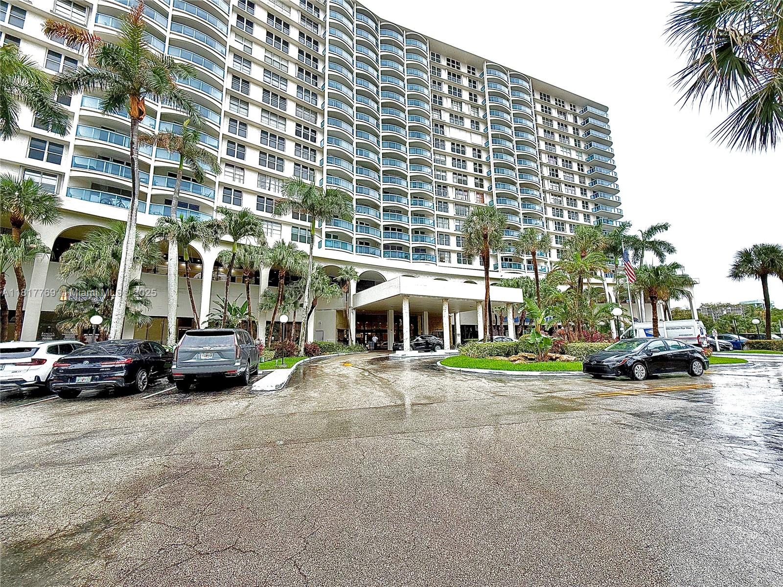 3800 S Ocean Dr # 1011