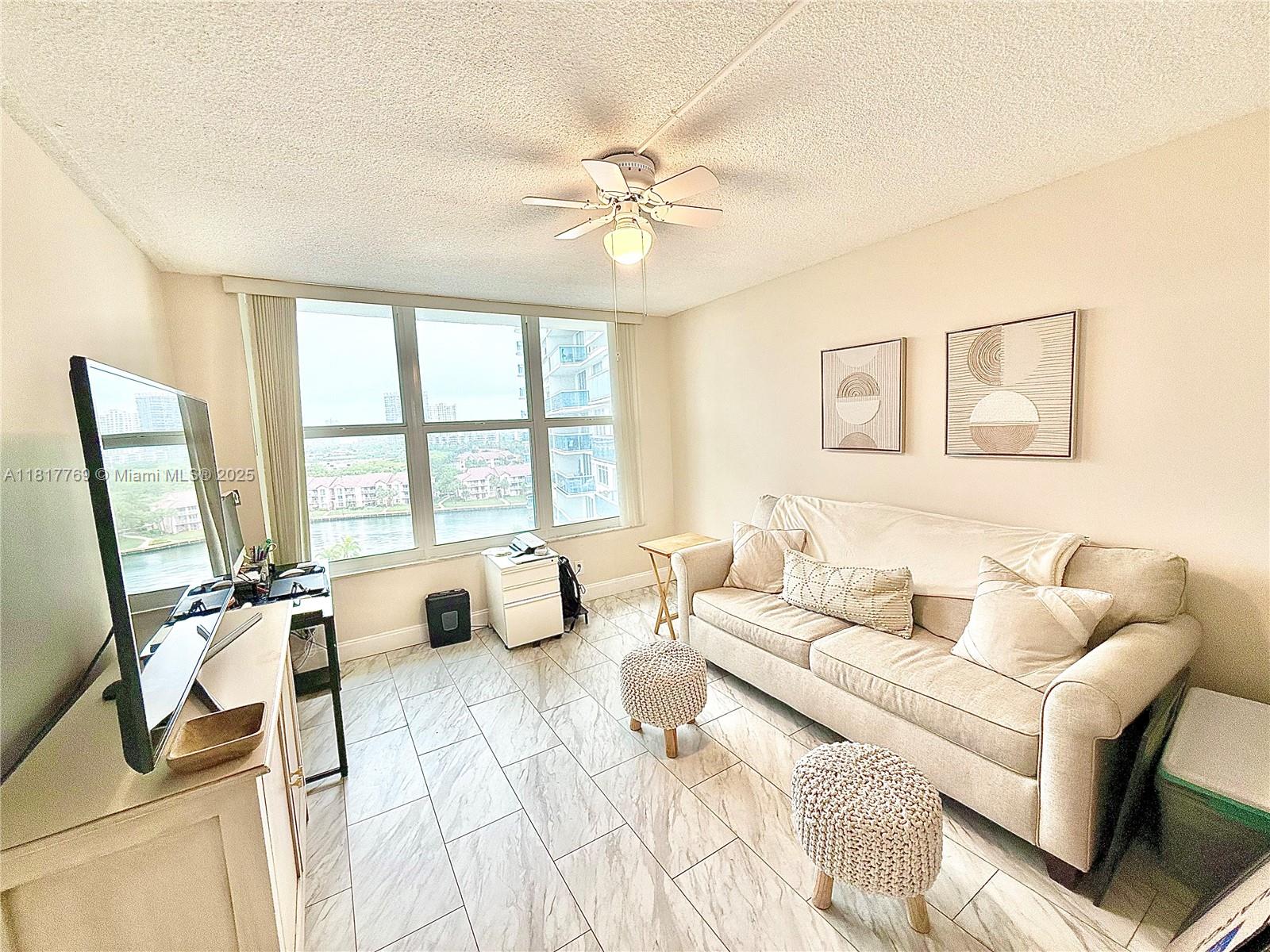 3800 S Ocean Dr # 1011