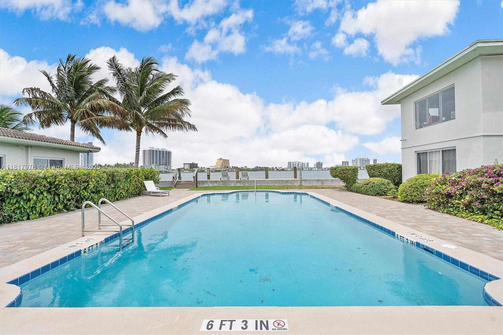 2250 Bay Dr # 2