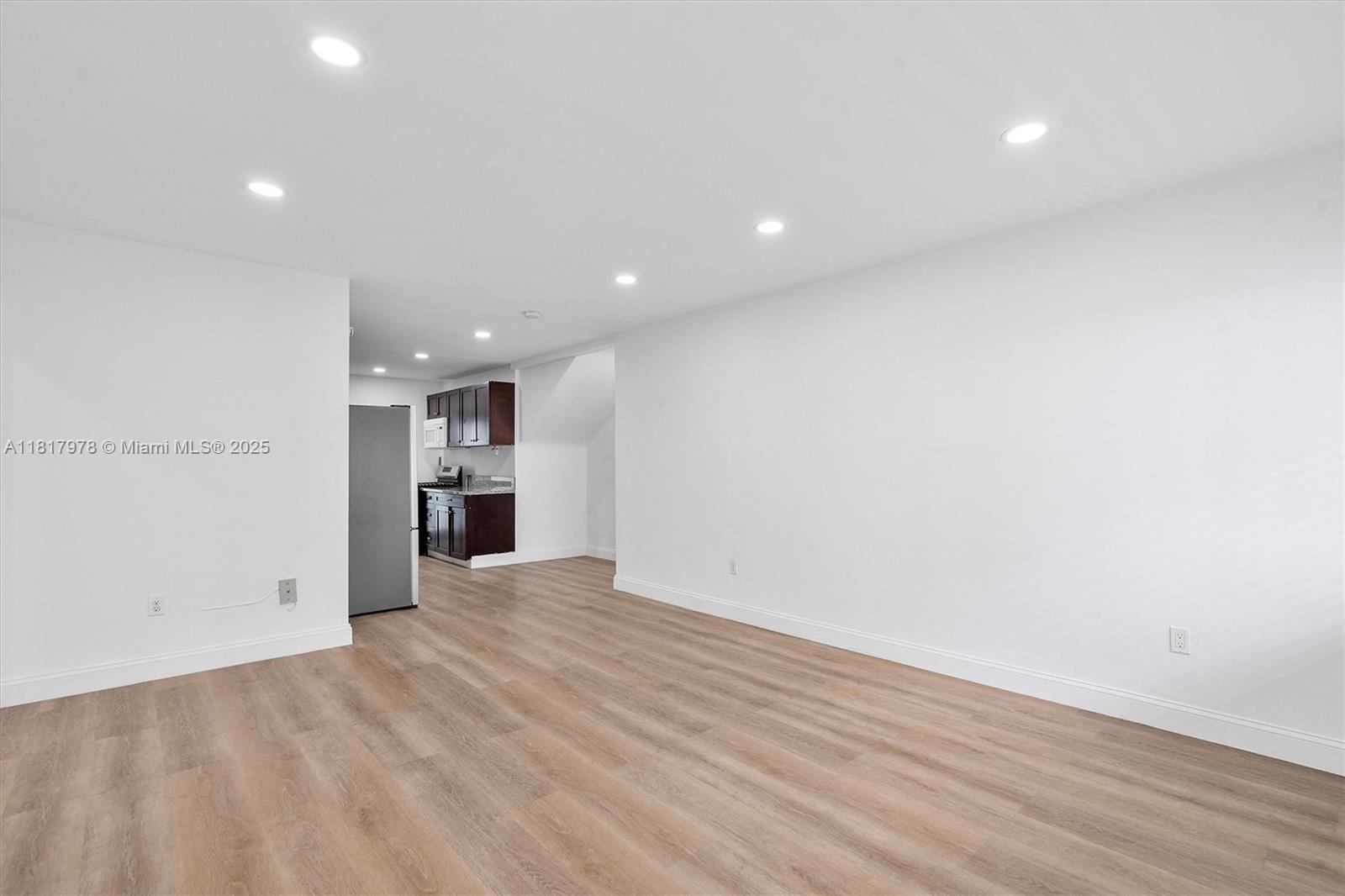 2250 Bay Dr # 2
