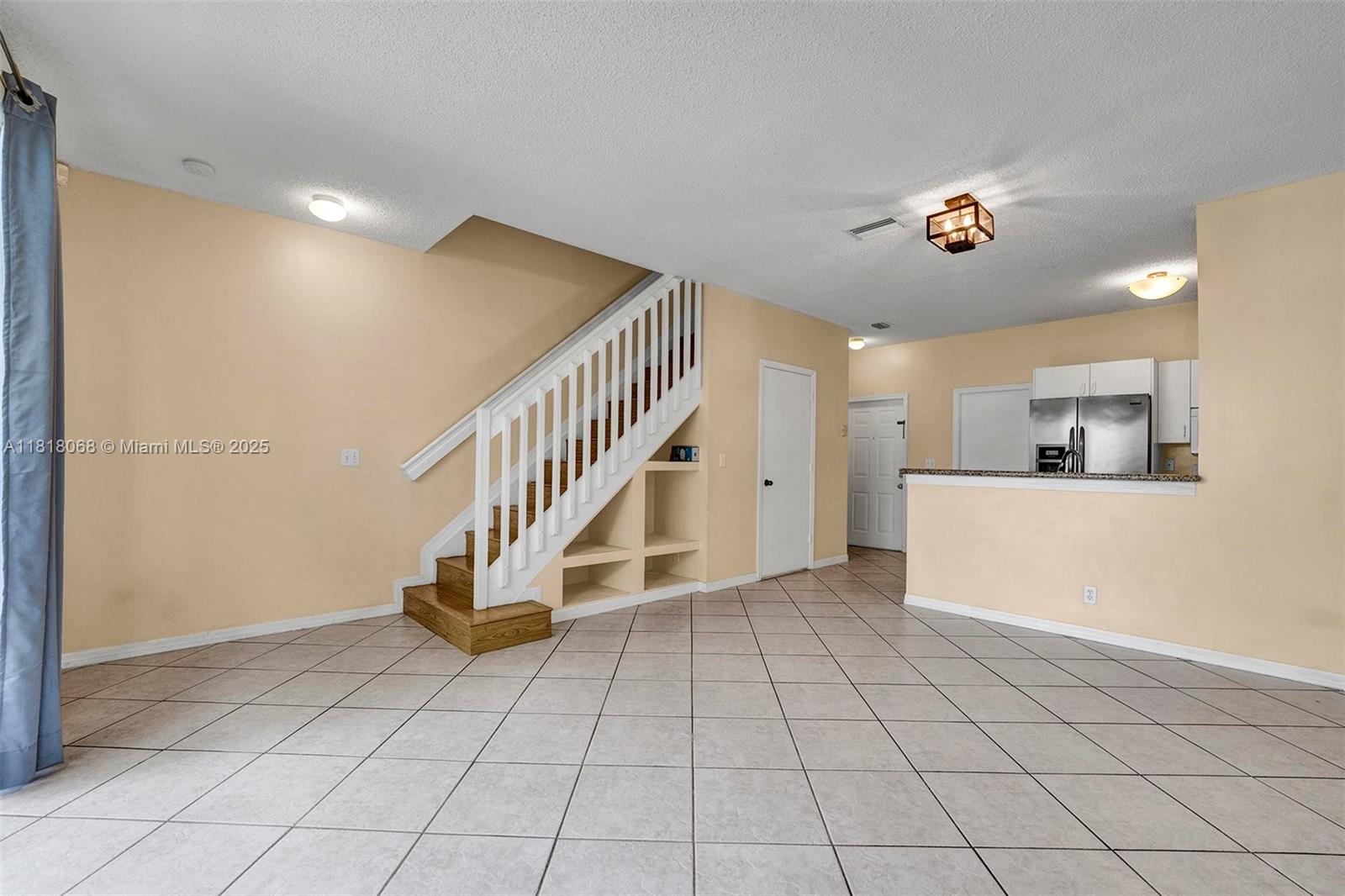 3905 San Simeon Ln