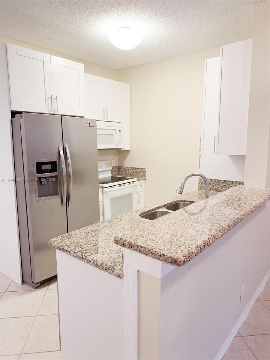 3905 San Simeon Ln
