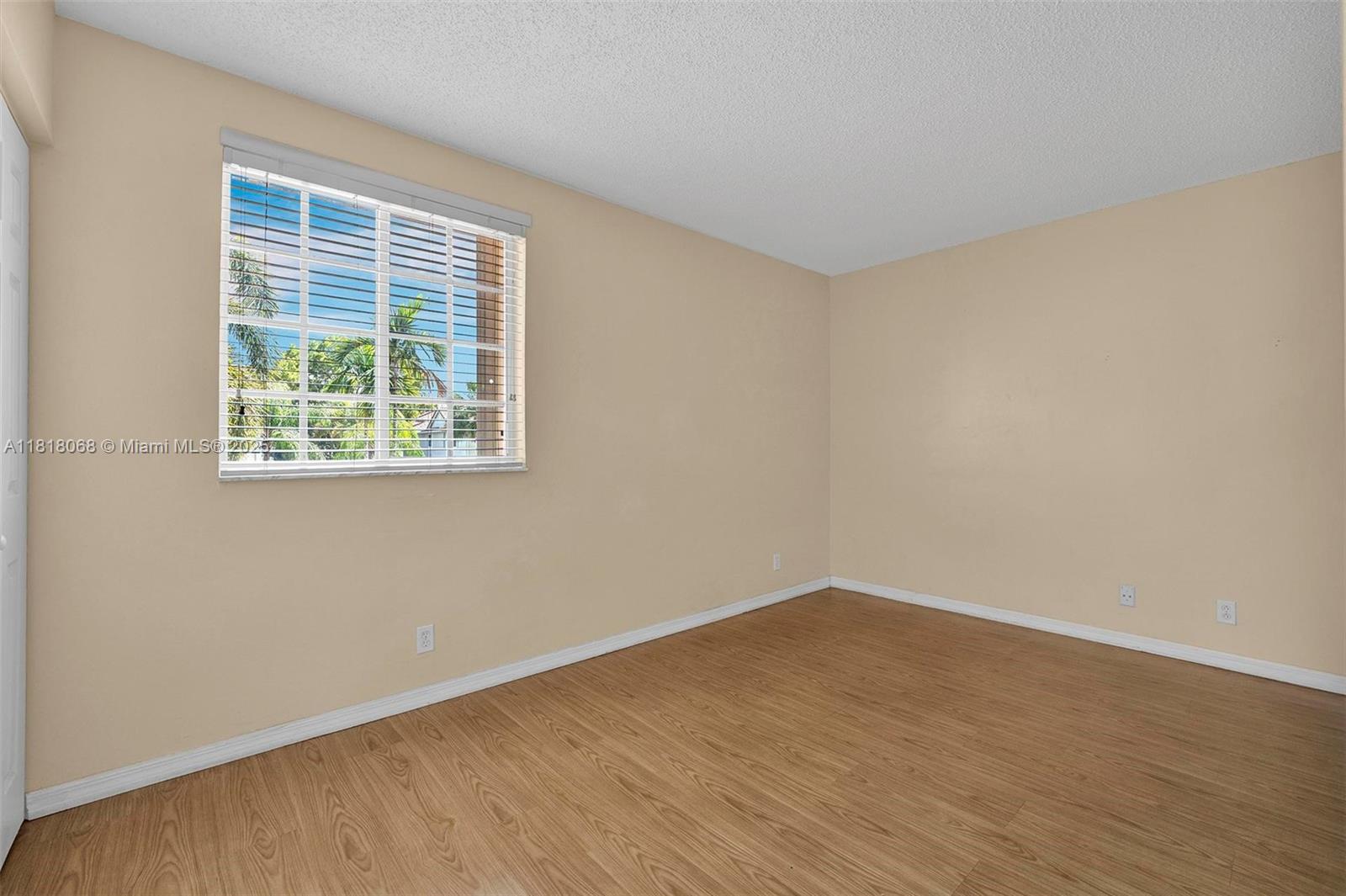 3905 San Simeon Ln