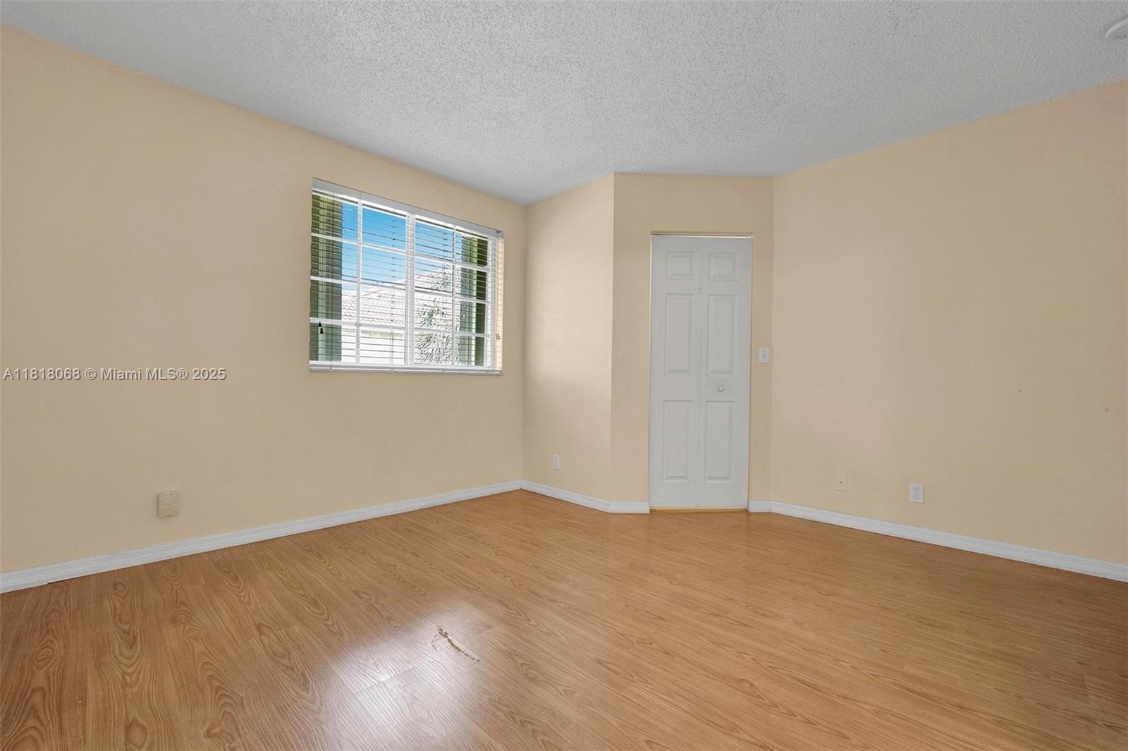 3905 San Simeon Ln
