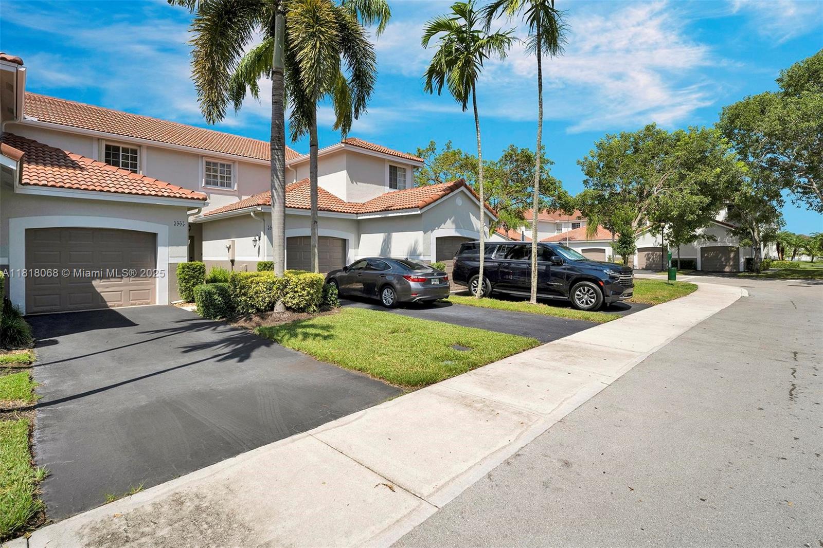 3905 San Simeon Ln