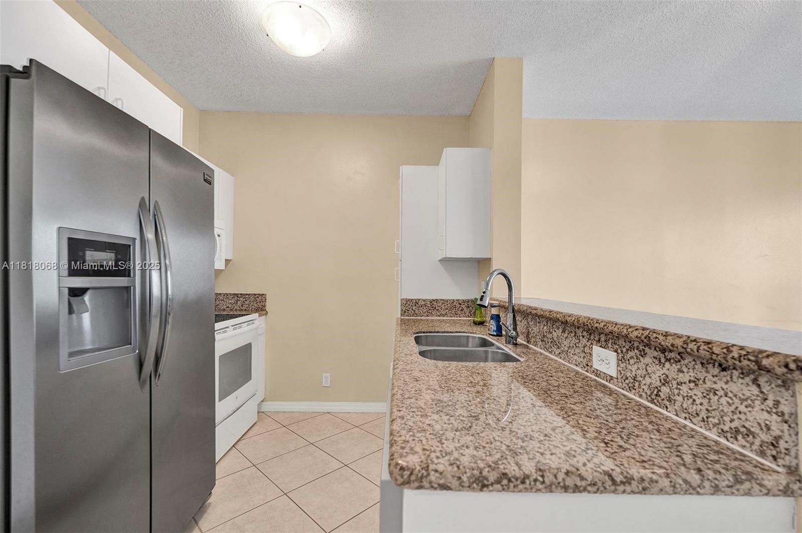 3905 San Simeon Ln