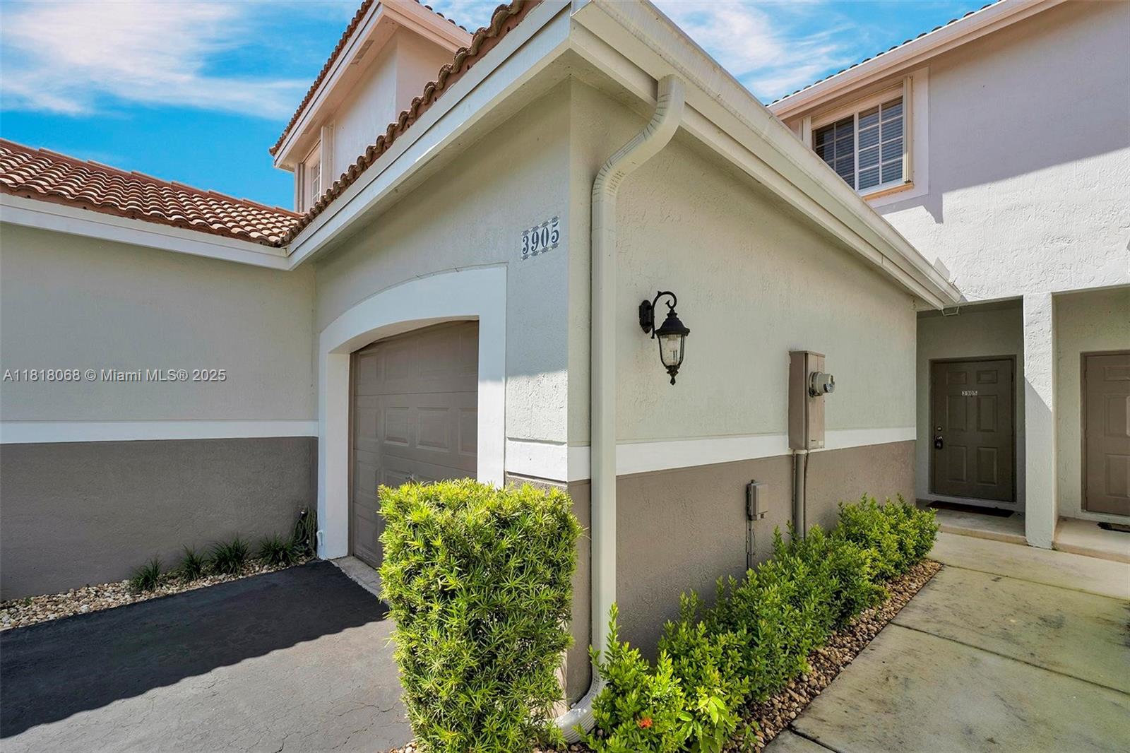 3905 San Simeon Ln