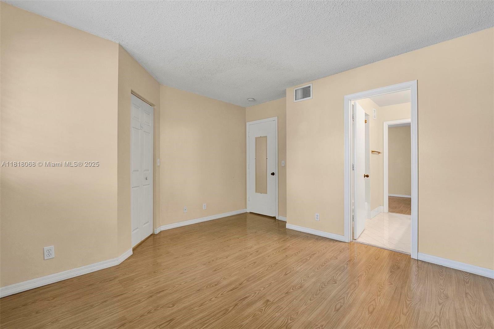 3905 San Simeon Ln