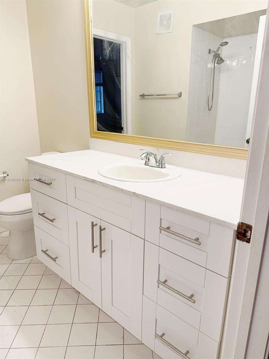 3905 San Simeon Ln