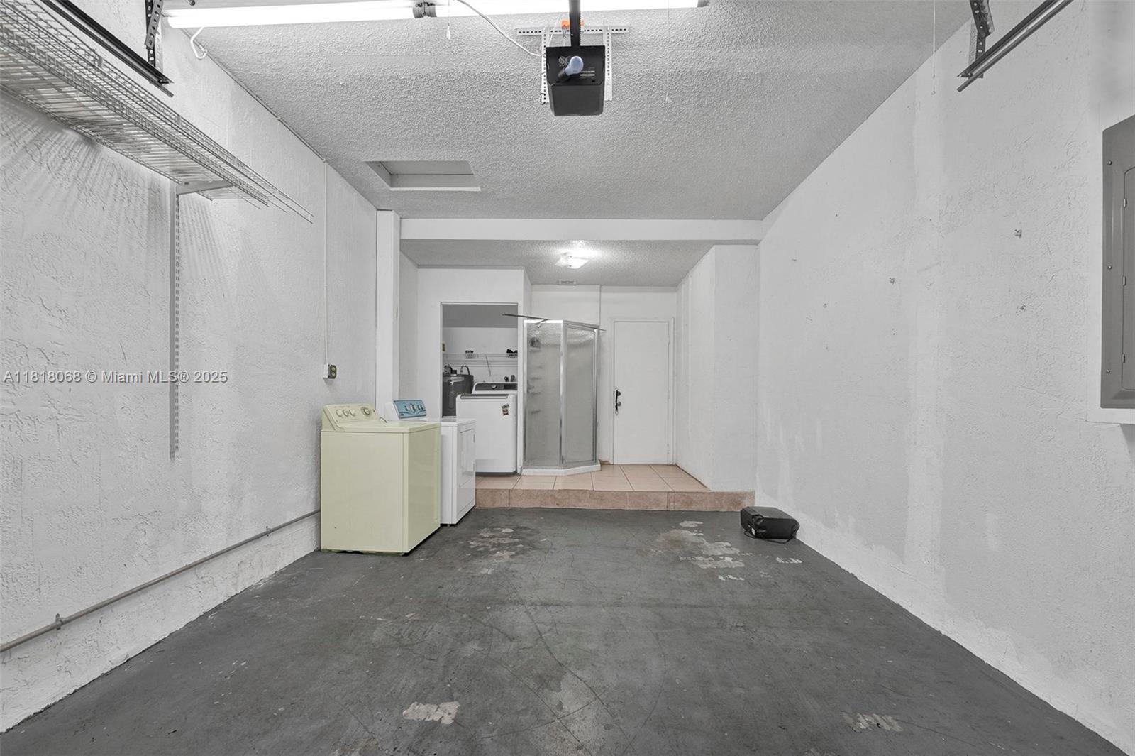 3905 San Simeon Ln