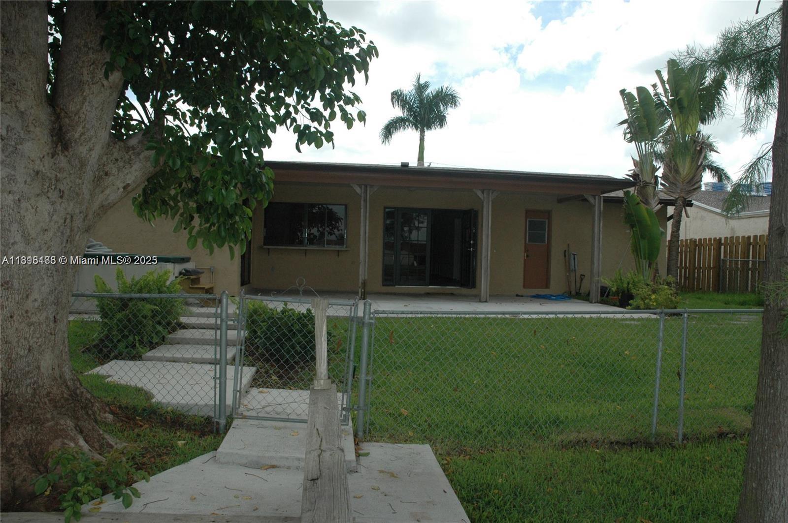 3941 NW 115th Ter