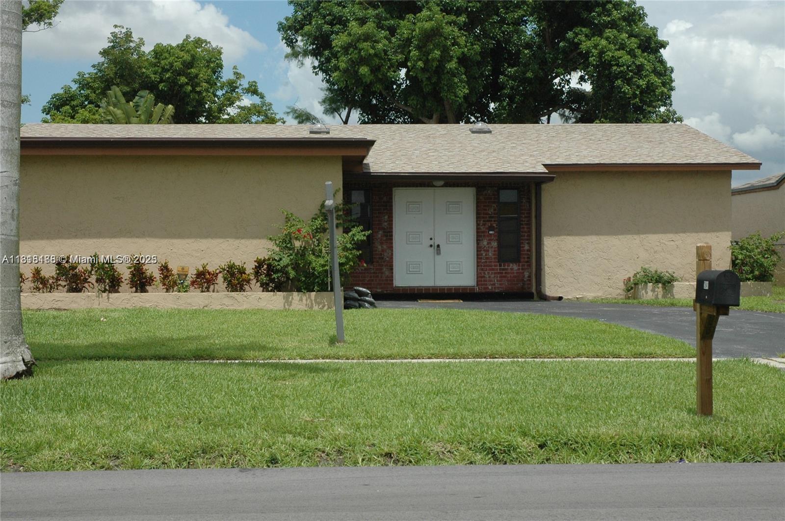 3941 NW 115th Ter