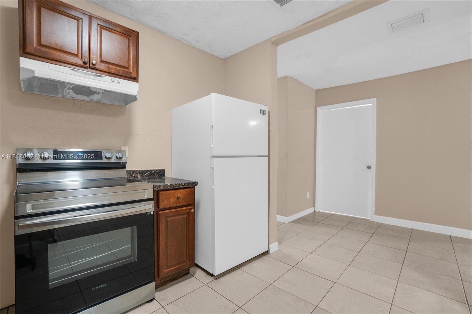2201 NW 7th Ct