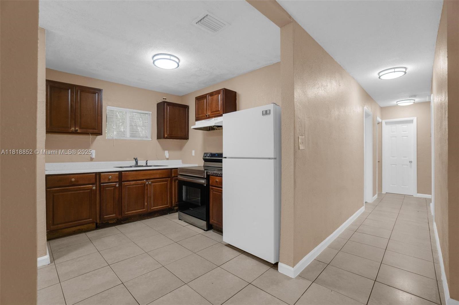 2201 NW 7th Ct