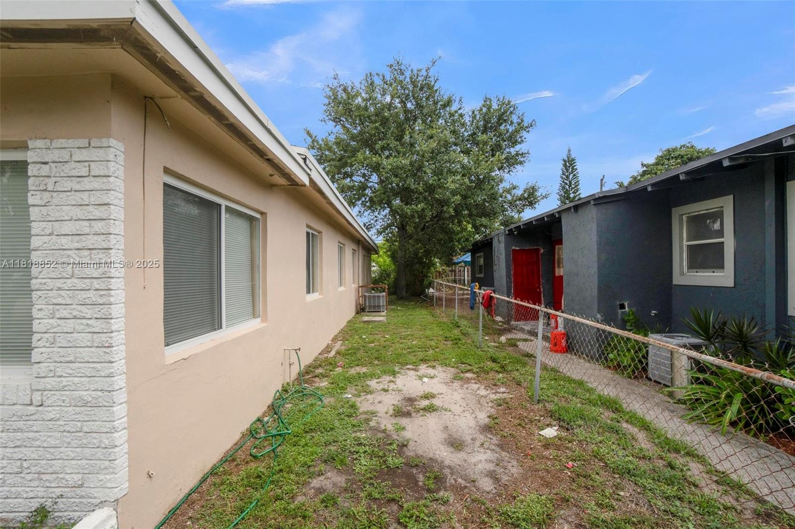 2201 NW 7th Ct