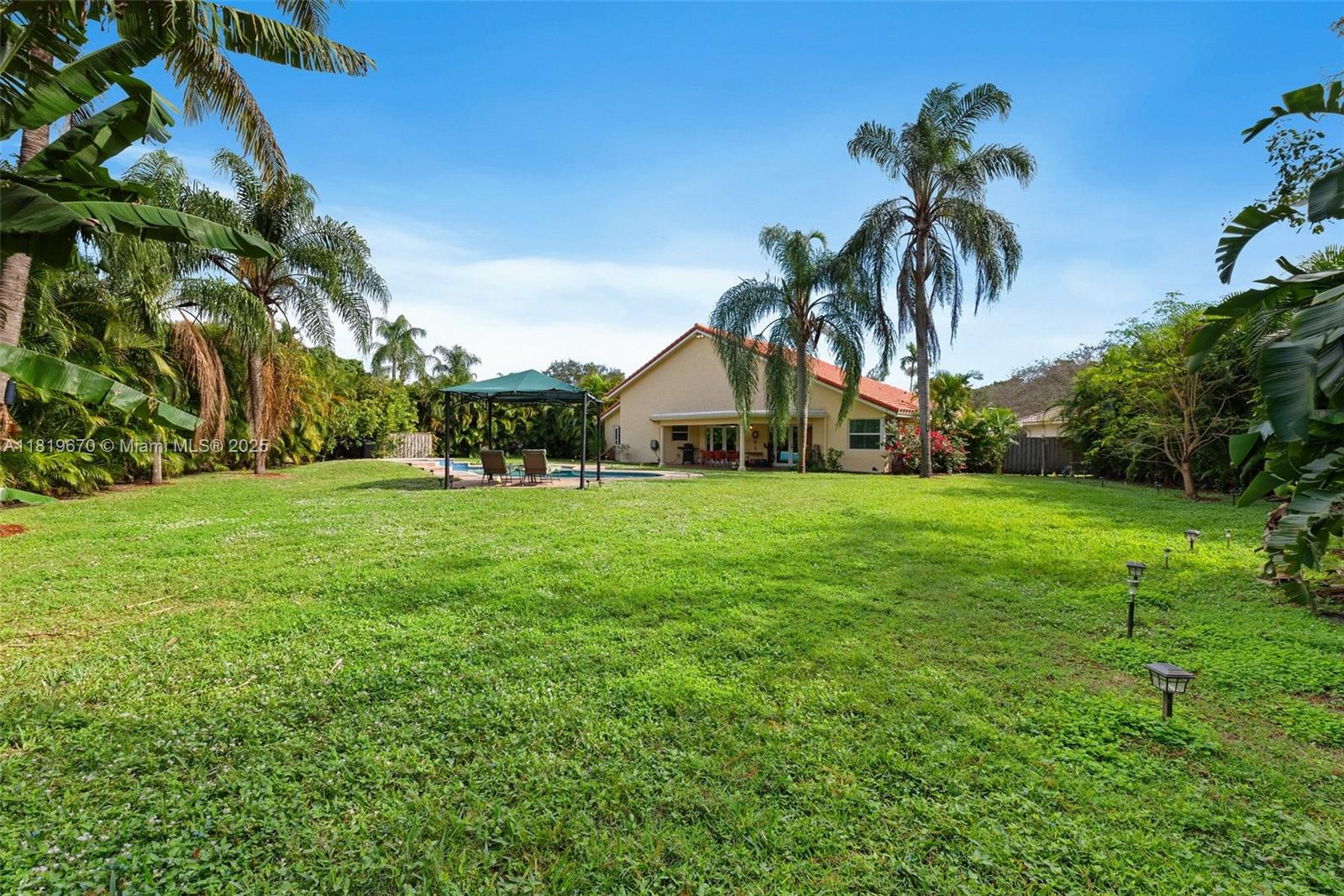 3320 Maple Ln