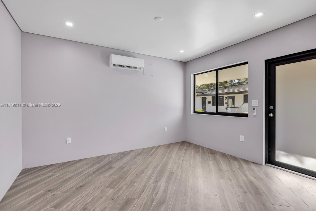 8931 NE 2nd Ave # N2