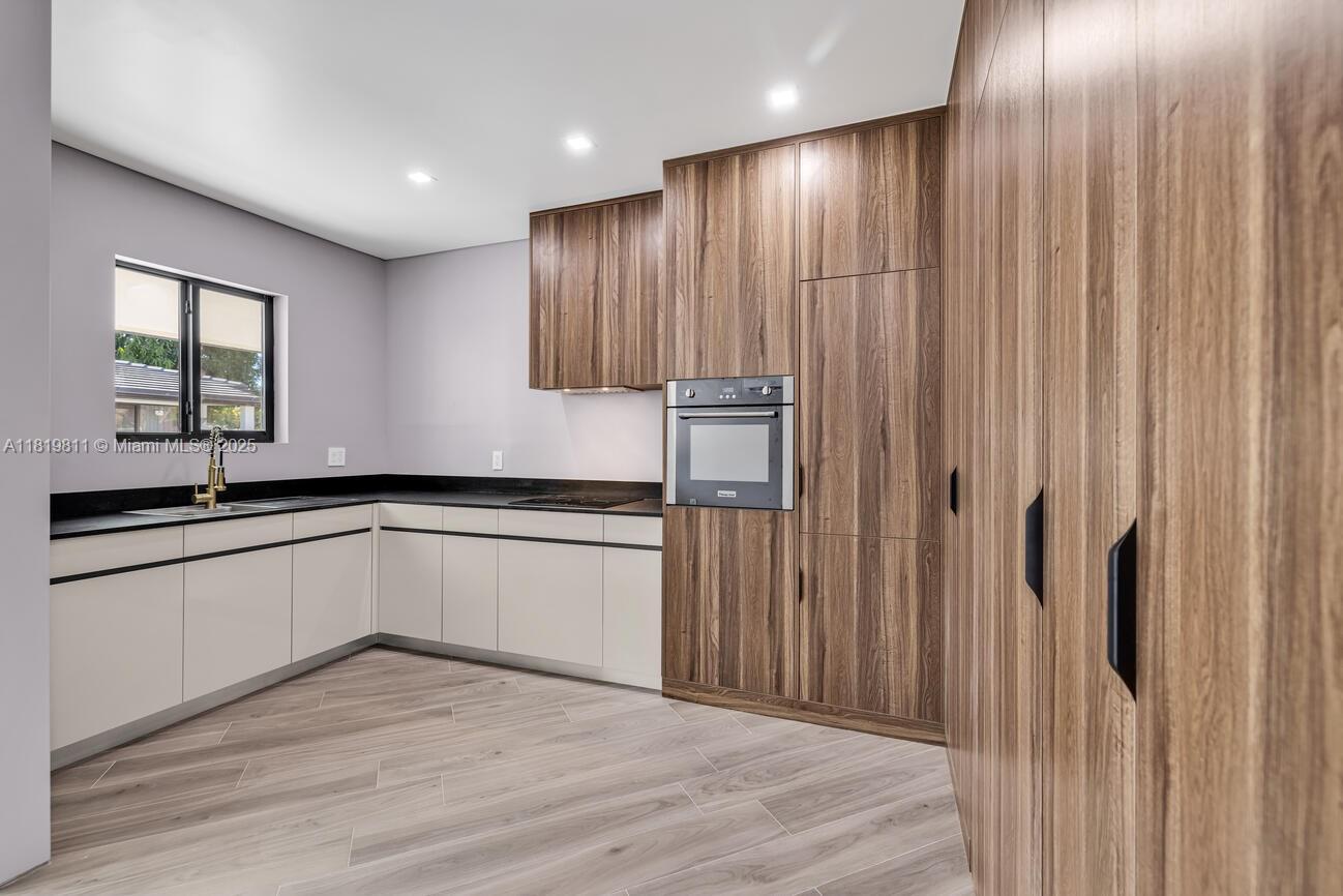 8931 NE 2nd Ave # N2