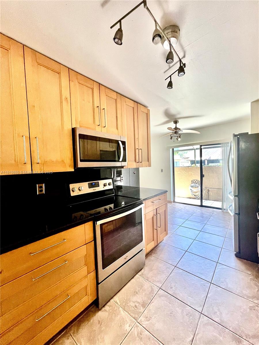 3814 NW 23rd Ct
