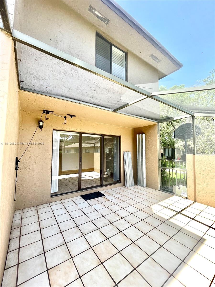 3814 NW 23rd Ct