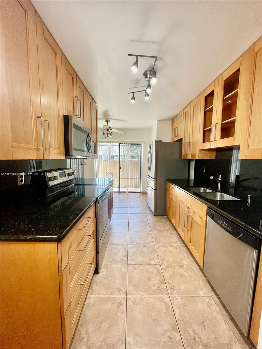 3814 NW 23rd Ct