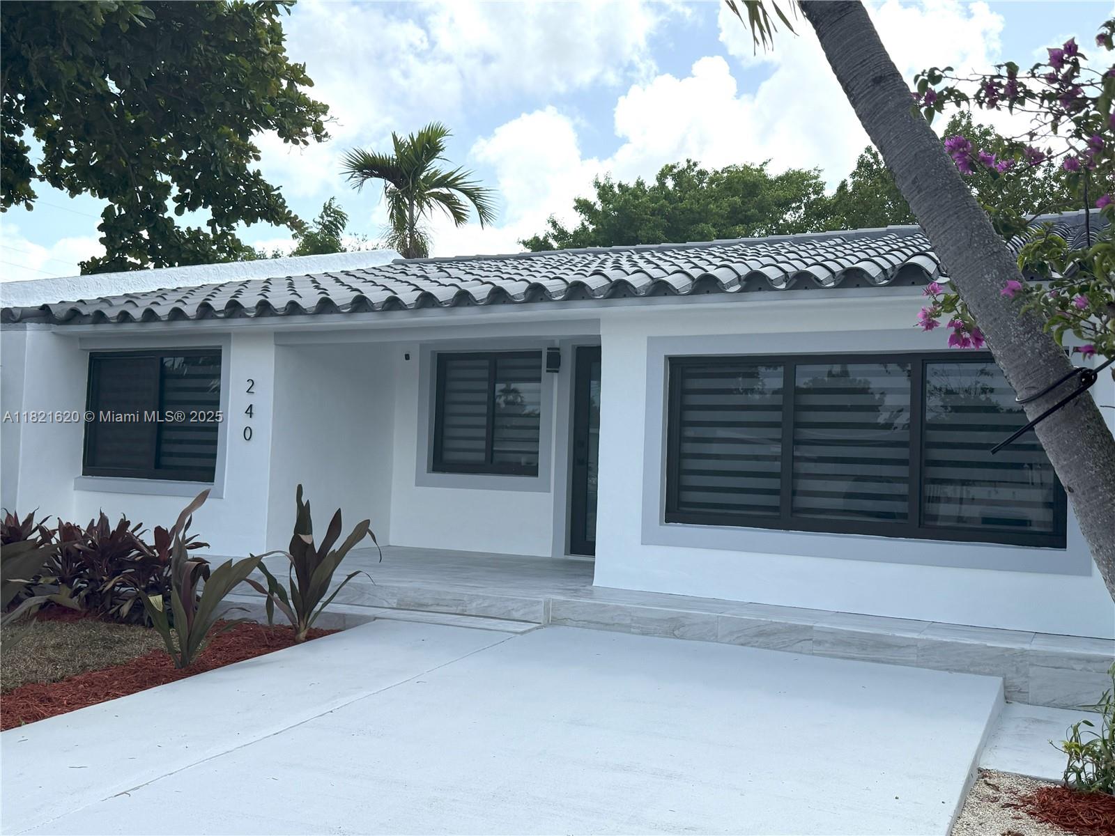 240 SW 55th Ave