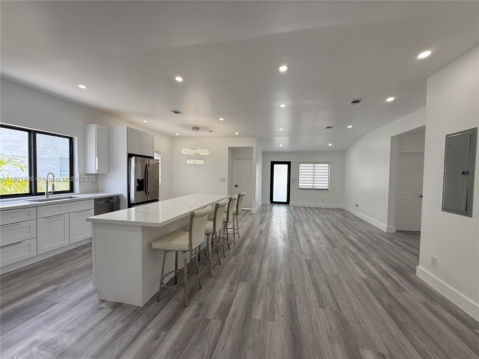240 SW 55th Ave