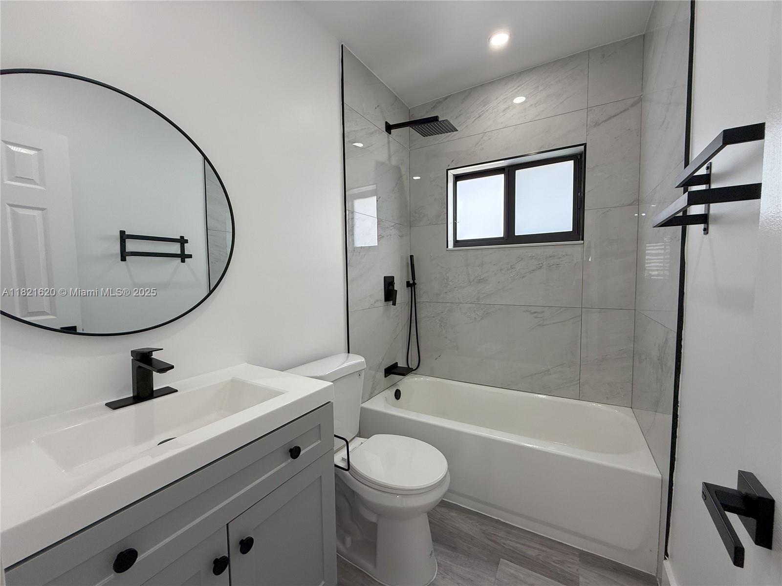 240 SW 55th Ave
