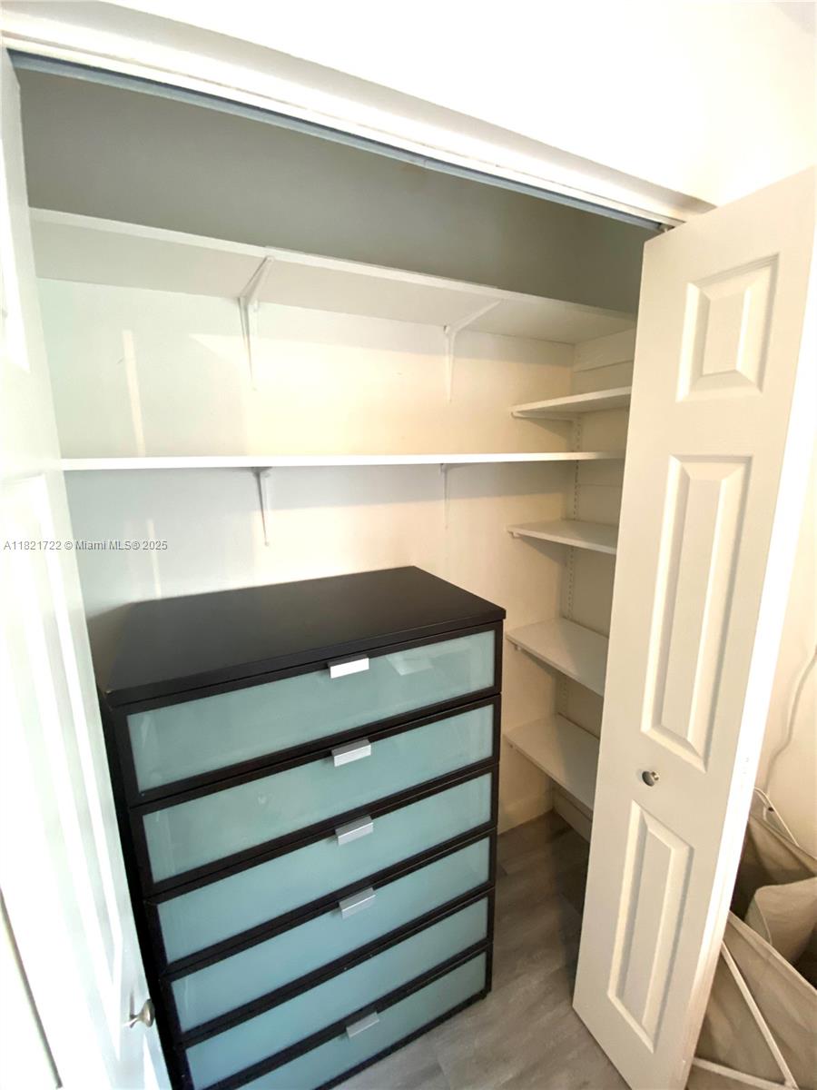 734 Meridian Ave # 4R