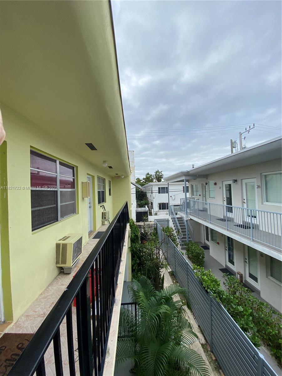 734 Meridian Ave # 4R