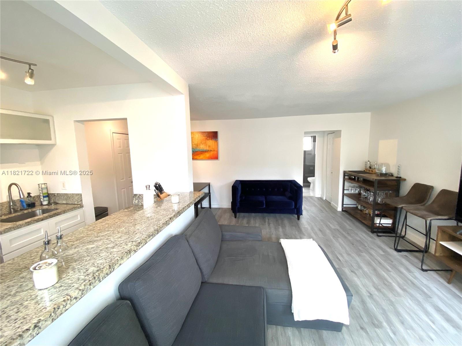 734 Meridian Ave # 4R