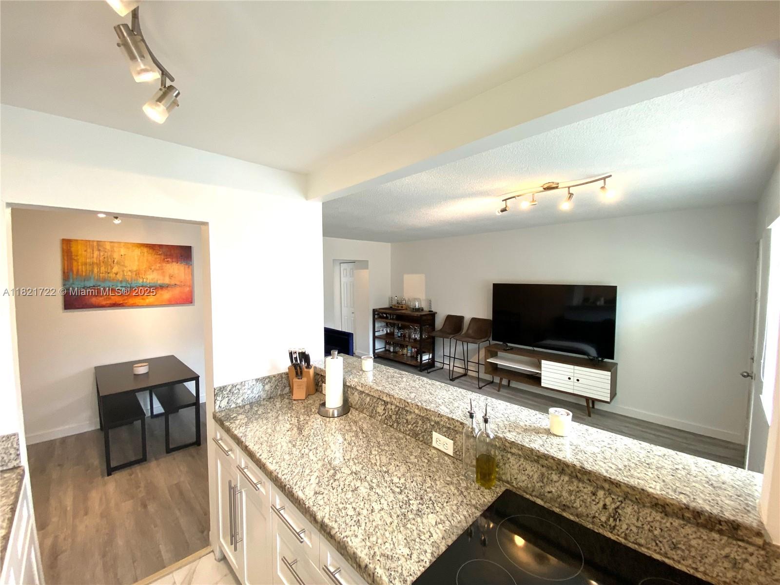 734 Meridian Ave # 4R